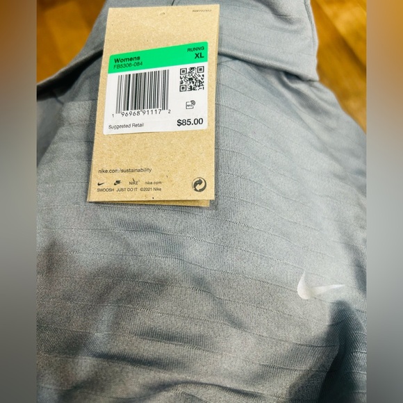 Nike NWT SZ XL gray turtleneck top w/Therma-Fit technology for warmth. Bust 48”+ - Picture 7 of 8